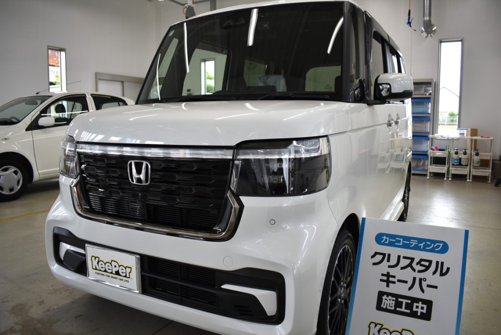 ダイヤモンドキーパー、クリスタルキーパー クリスタルキーパー施工で、新車が納車時以上にピカピカになる